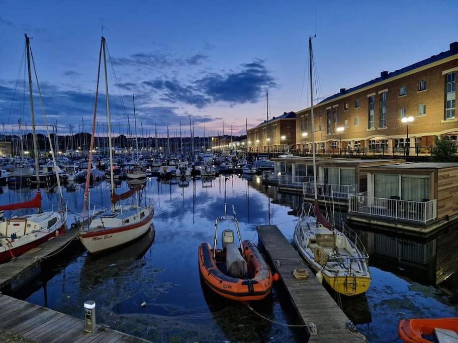 Sea View Luxury 5 Star Cottage Near Milford Marina Milford Haven Luaran gambar